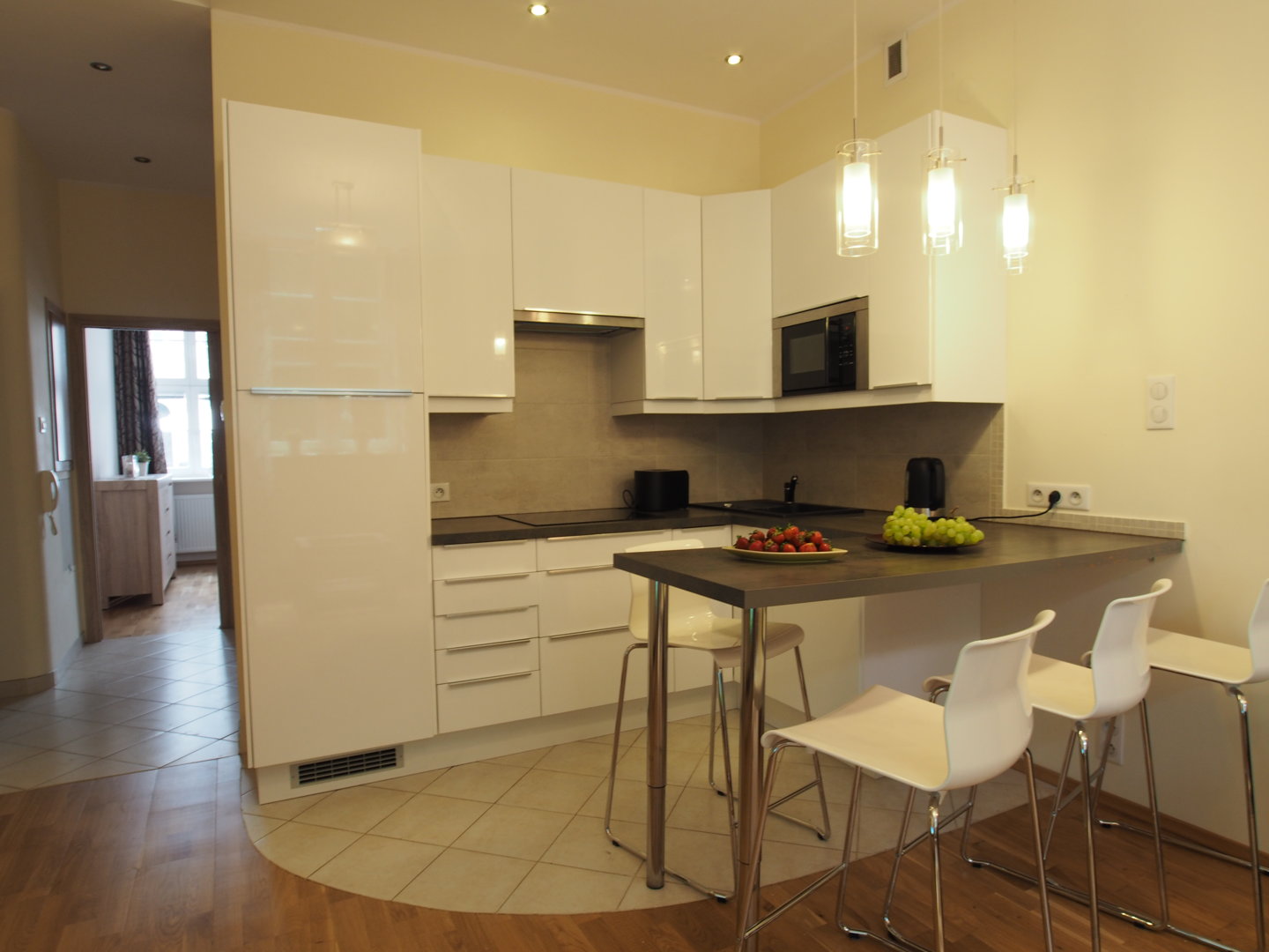 K2185 Amber Center II Mariacka 16/17 m 1